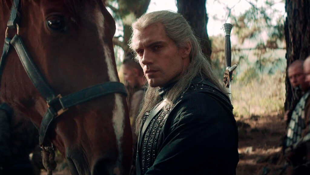 Henry Cavill como o bruxo Geralt de Rivia