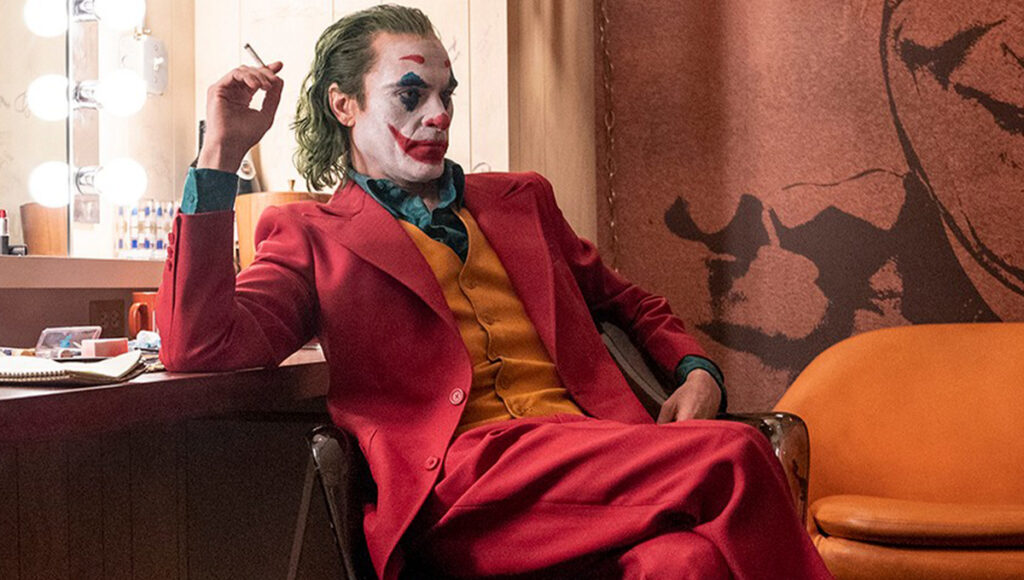 Joaquin Phoenix como o personagem Coringa